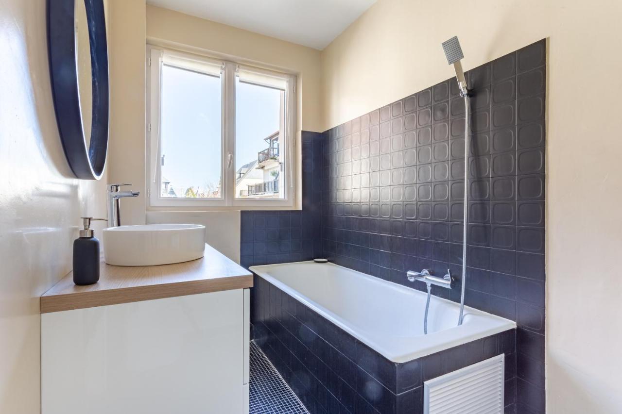 Le Carrousel - Appartement Avec Studio Attenant โดวีลล์ ภายนอก รูปภาพ